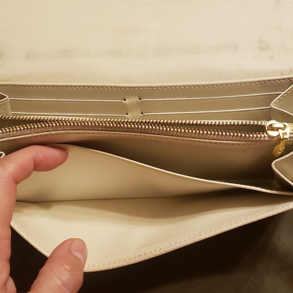 Louis Vuitton wallet - Picture 5 of 17